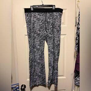 Old Navy Intimates Zebra Stripe PJ Pants - Size L